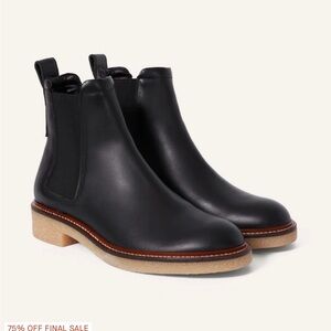 Everlane Chelsea boot, size 10
